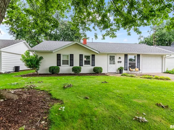 49 Westminister Dr, Chatham, IL 62629
