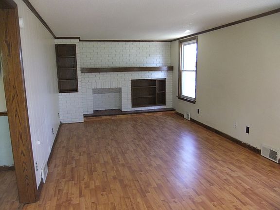 Lg. Living Room, with click flooring