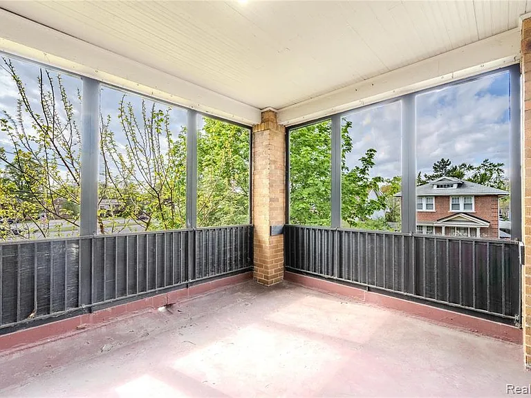 605 W Hudson Ave — Photo 11