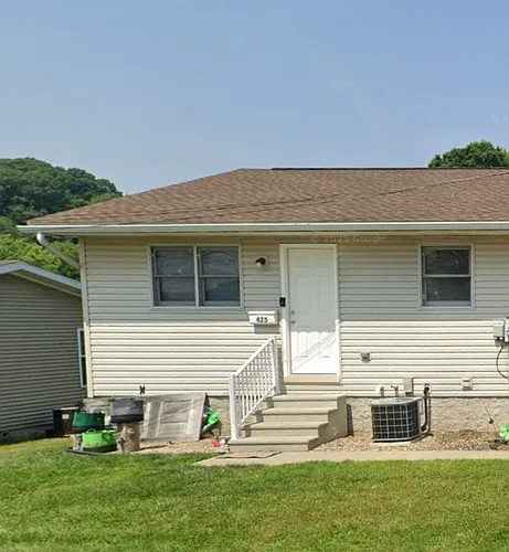 421-423 425 Herrick St Photo 1