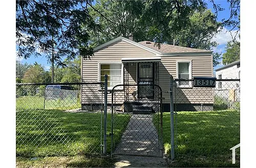 13517 Patton St Photo 1