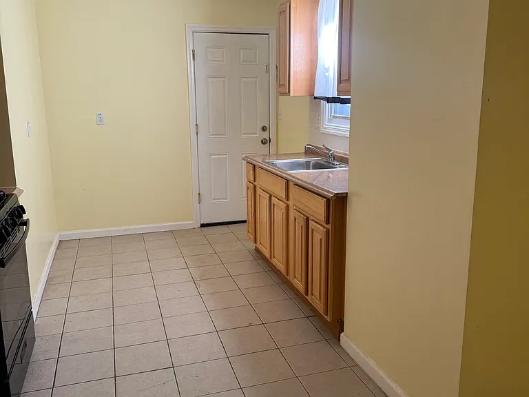 56 Myrtle Ave #2 — Photo 6