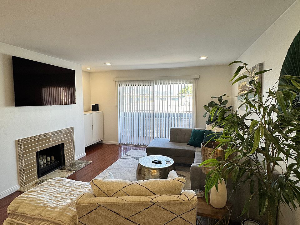 1st image of 5334 Lindley Ave Unit 308
