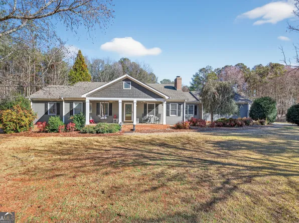 356 Carnation Dr, Social Circle, GA 30025