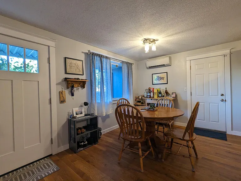4773 SE 52nd Ave — Photo 6