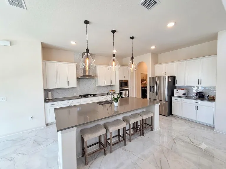 17005 Sanglier Dr — Photo 8