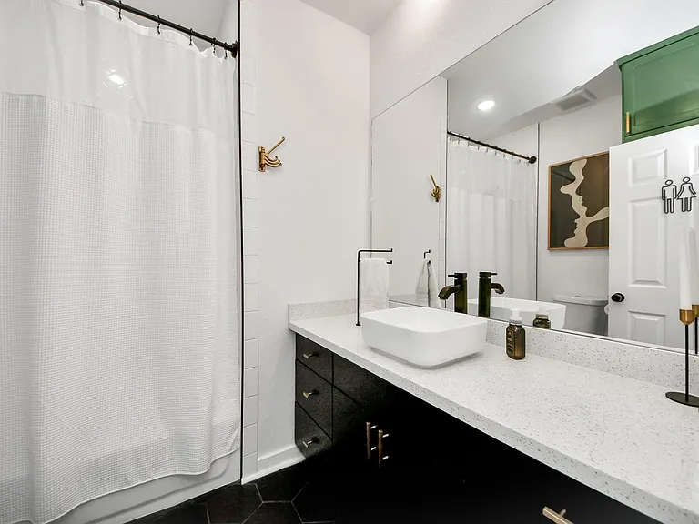 111 Jenkins St — Photo 18