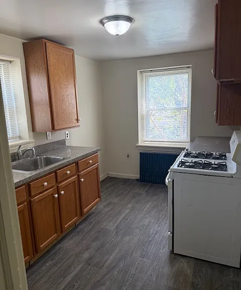 76 Sayers Ave #2 — Photo 1
