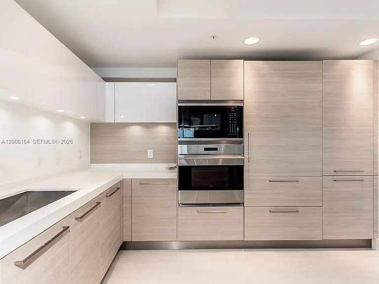 17301 Biscayne Blvd #1004 — Photo 7