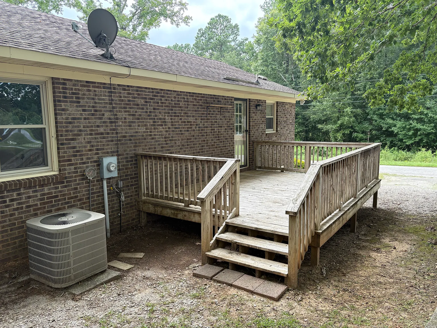 2 bed, 1120 sqft, $1,300 — Photo 2