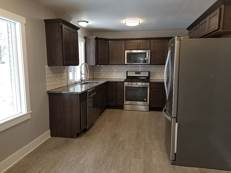 1st image of 1410 Sweet St NE