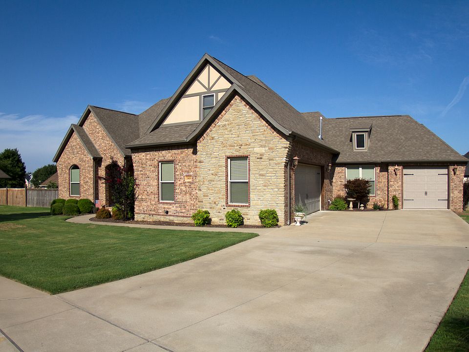 Front with 3-Car Garage