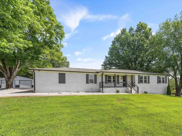 6112 Fairfield Dr, Huntsville, AL 35811