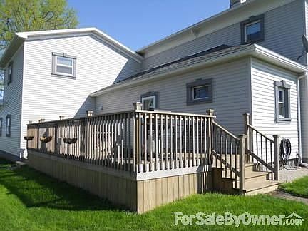 Rear deck
						:
						Added in 2009.