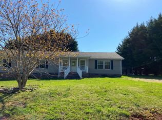 134 Apple St, North Wilkesboro, NC 28659