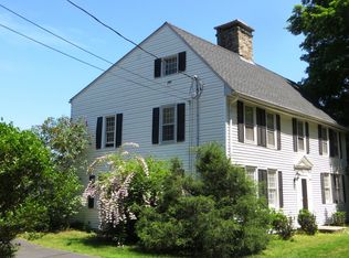 605 Nut Plains Rd, Guilford, CT 06437