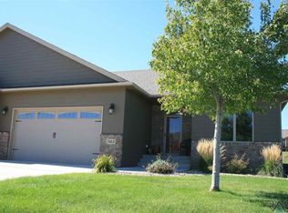 7413 S Grand Arbor Ct, Sioux Falls, SD 57108