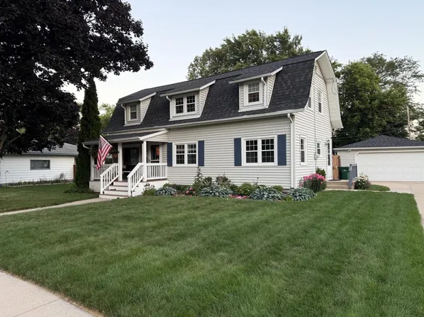 N89W15981 Cleveland AVENUE, Menomonee Falls, WI 53051