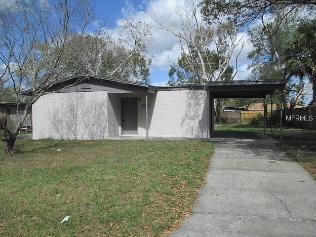 1st image of 740 Oaklando Dr