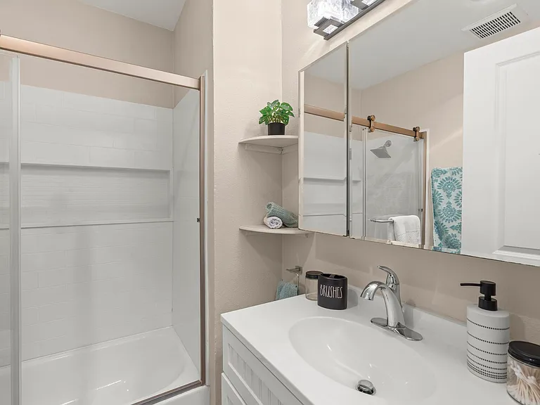 1021 Scott St #103 — Photo 17