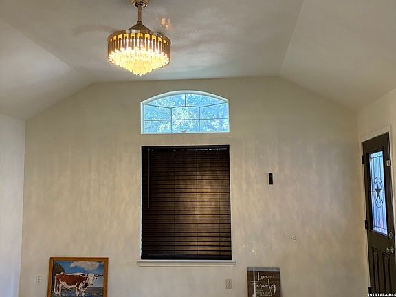 4th image of 3406 REFORMA DR
