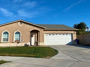 601 W Honolulu Dr, Lindsay, CA 93247