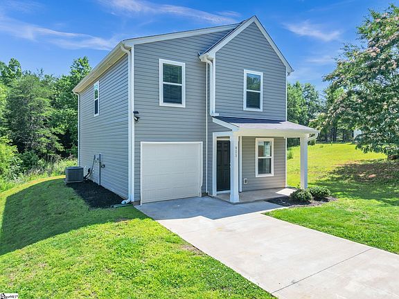 3rd image of 905 Helm Ct