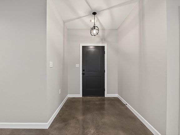 3rd image of 513 Crepe Myrtle Loop