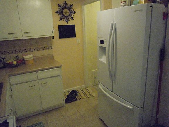 3rd image of 436 E 272nd St