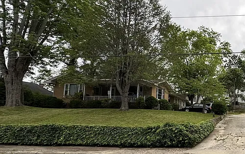 967 N Main St Photo 1