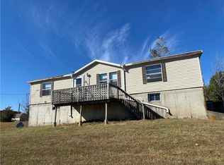 3905 NW 94th St, Topeka, KS 66618