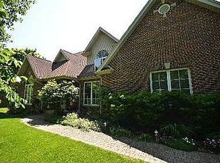 5516 Stonewall Ave, Downers Grove, IL 60515