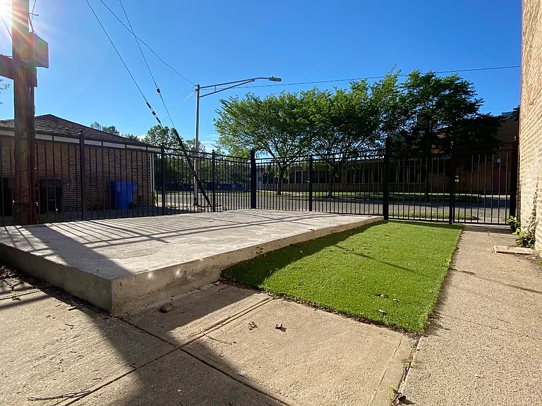 7400 S Evans Ave #2F — Photo 6