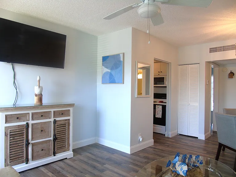 309 Circle Dr S #204 — Photo 5