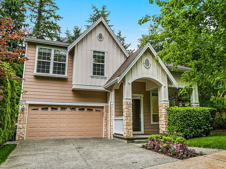Stunning curb appeal!