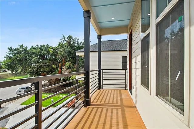 2318 Mardi Gras Blvd — Photo 13