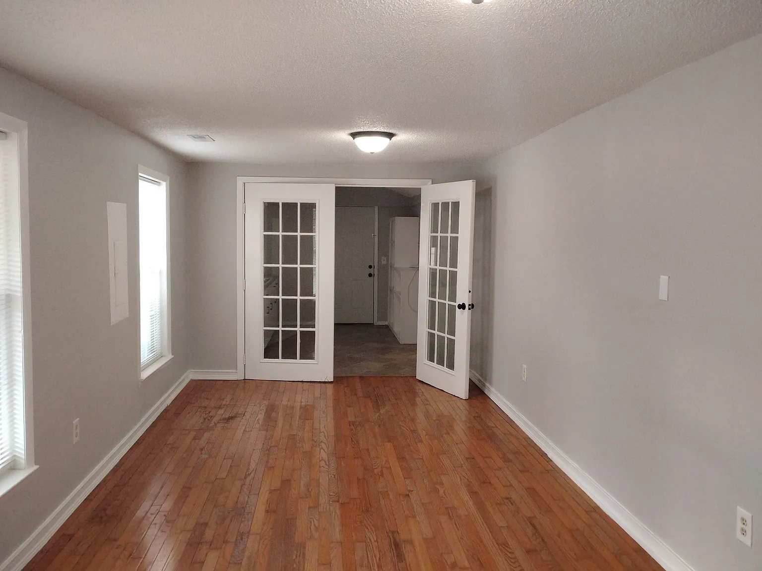 3 Bedroom - $600-$610 — Photo 2