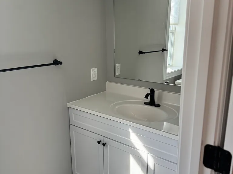 Front Bathroom (Missing picture of shower)