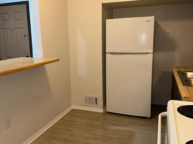 333 Manown St #106 — Photo 9