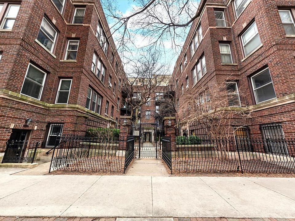 1st image of 3640 N Pine Grove Ave APT 1