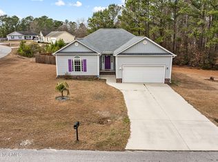 301 Pebble Island Ln, Jacksonville, NC 28546