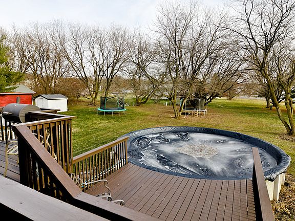 5th image of 103 Rockaway Ct NE