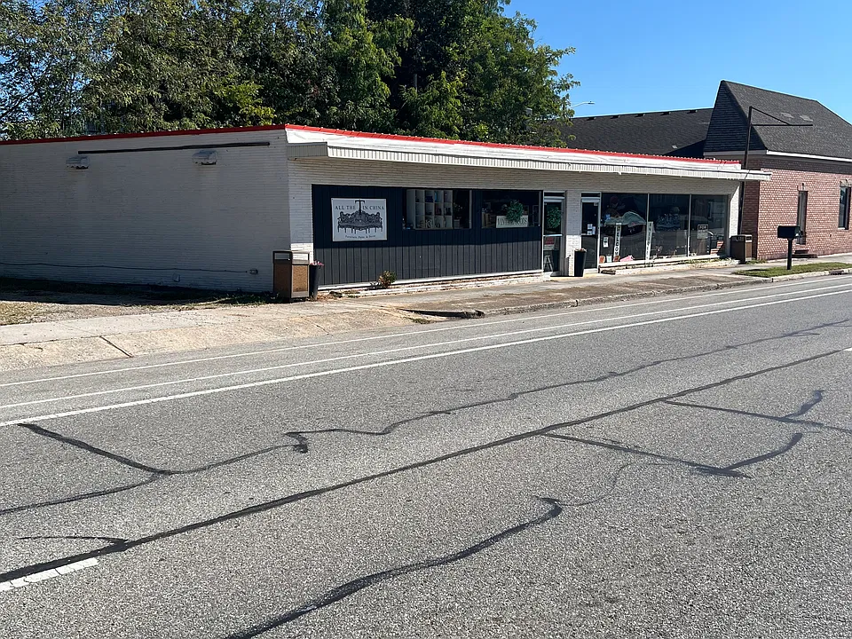 103 Hillsboro Blvd