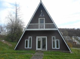 2046 White Rock Rd, Greensburg, PA 15601