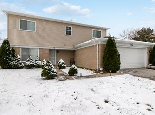 154 Pheasant Rd, Matteson, IL 60443