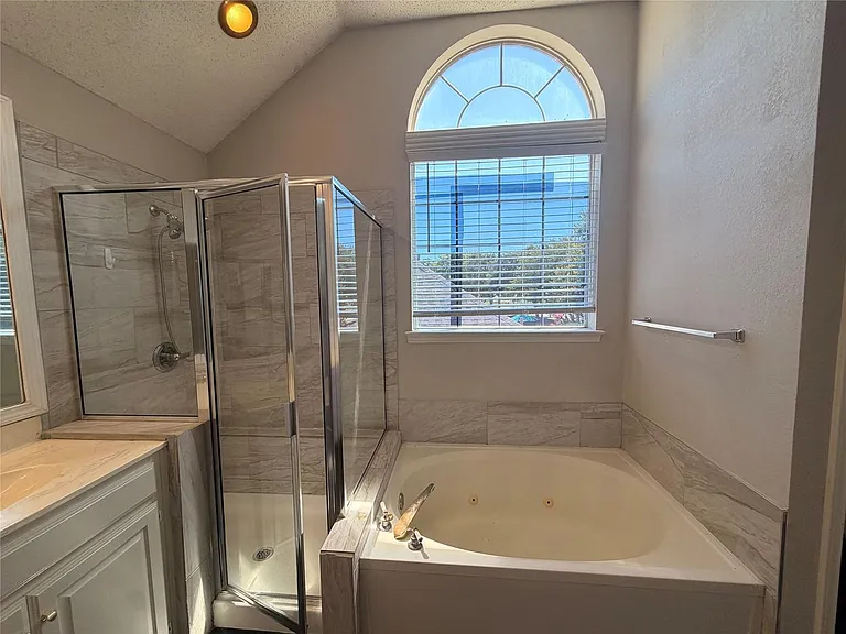342 Arbor Ct — Photo 13