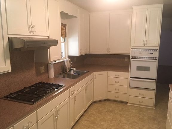 5th image of 210 E Kettner St