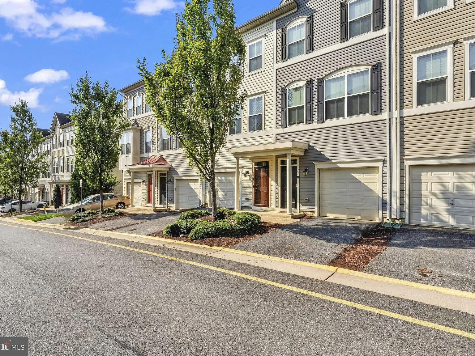 Village At Woodstream — Photo 2