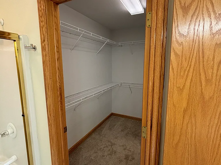 E Greenwood Dr — Photo 20