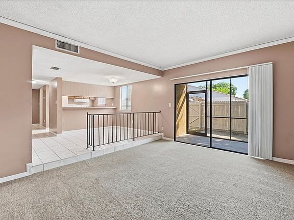 3rd image of 1428 Oak Pl APT C
